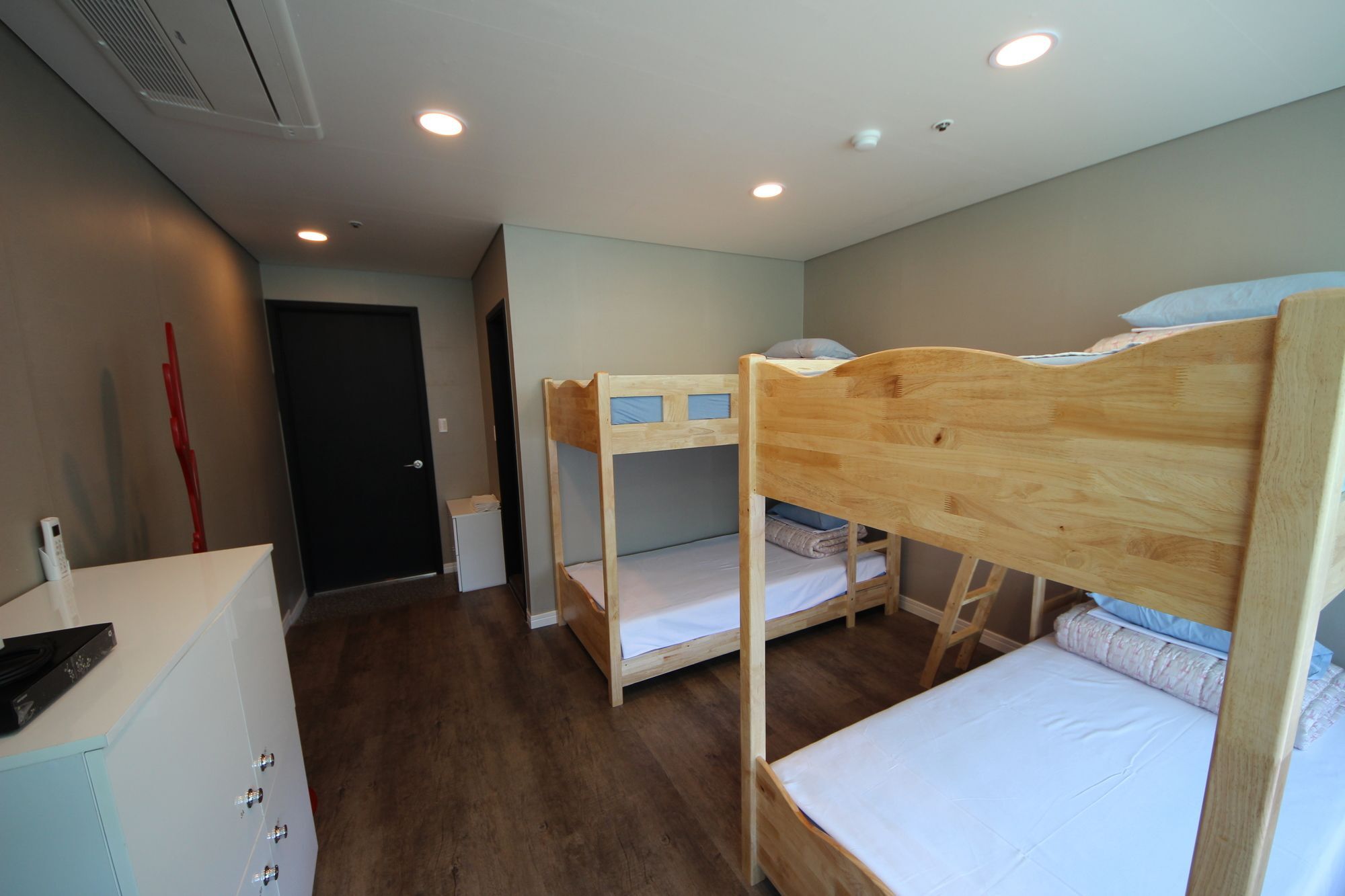 Hostel The New Day Пусан Экстерьер фото